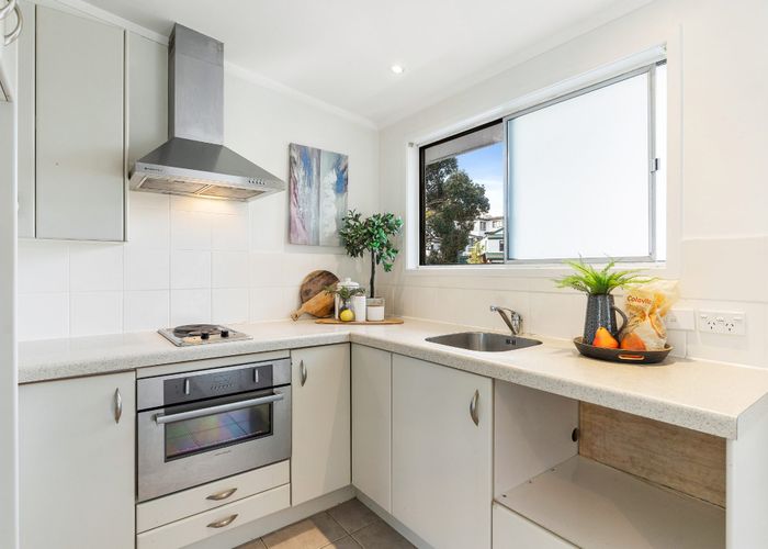  at 2/53 Grange Road, Mount Eden, Auckland