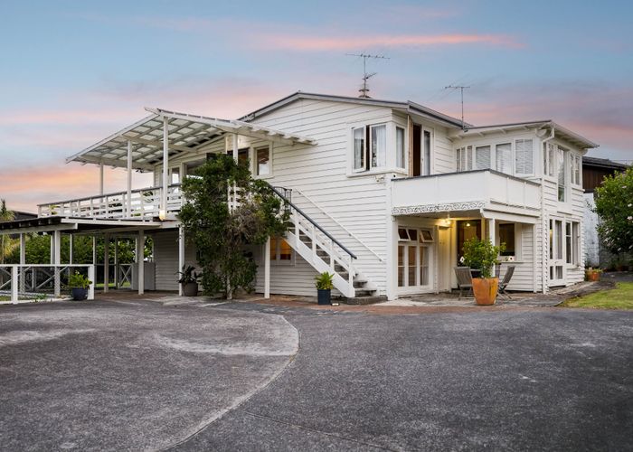  at 237 Beach Road, Campbells Bay, North Shore City, Auckland