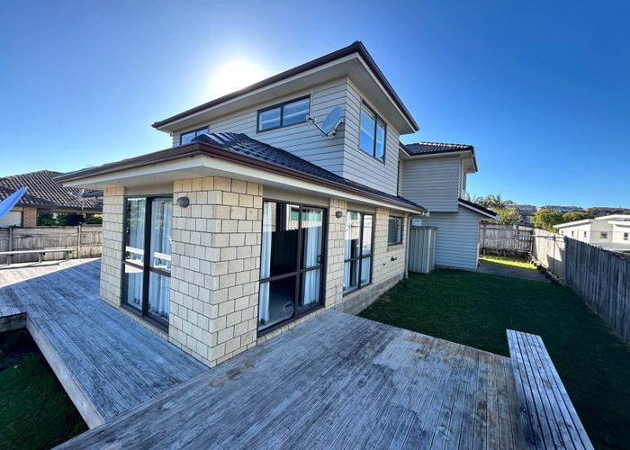  at 3 Spring Valley Place, Oteha, Auckland