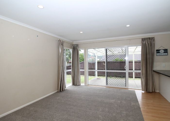  at 2 Cambrian Crescent, Flat Bush, Manukau City, Auckland