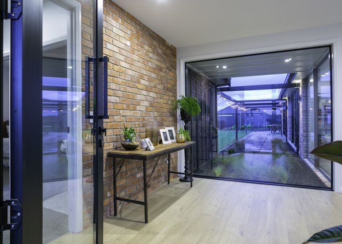  at 32 Alan Livingston Drive, Cambridge, Cambridge