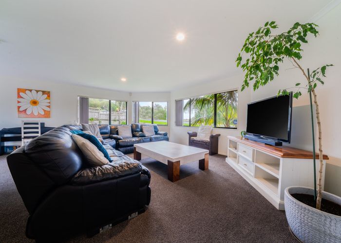  at 14 Ashley Avenue, Long Bay, Auckland