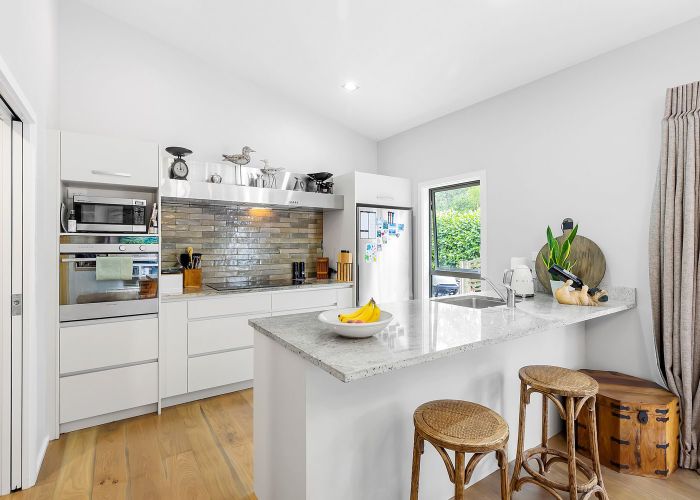  at 10 Parawera Drive, Acacia Bay, Taupo