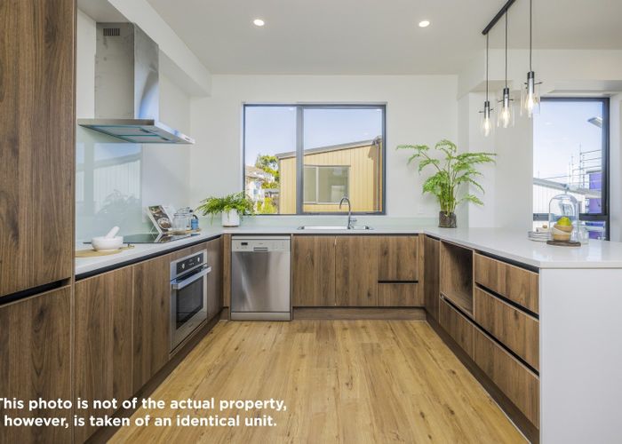  at 8 Timo Way, Flat Bush, Manukau City, Auckland