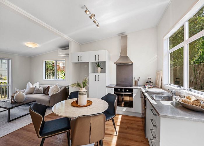  at 26A Camelot Place, Glenfield, North Shore City, Auckland