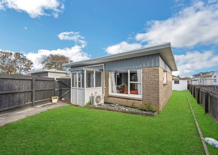  at 1/4 Gibbs Road, Manurewa, Manukau City, Auckland