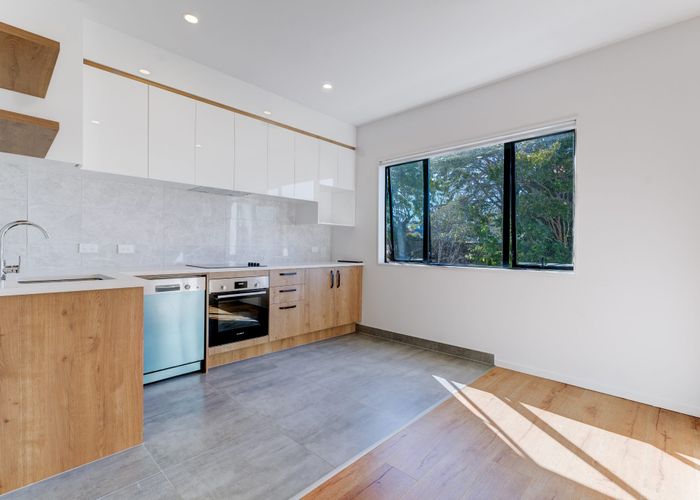  at 11/9 Schnapper Rock Road, Greenhithe, North Shore City, Auckland