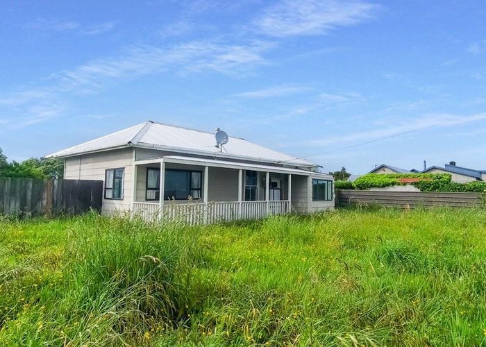  at 4 Cemetery Road, Sanson