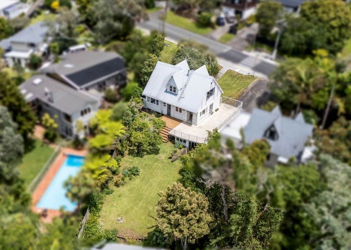  at 14a South Lynn Road, Titirangi, Waitakere City, Auckland