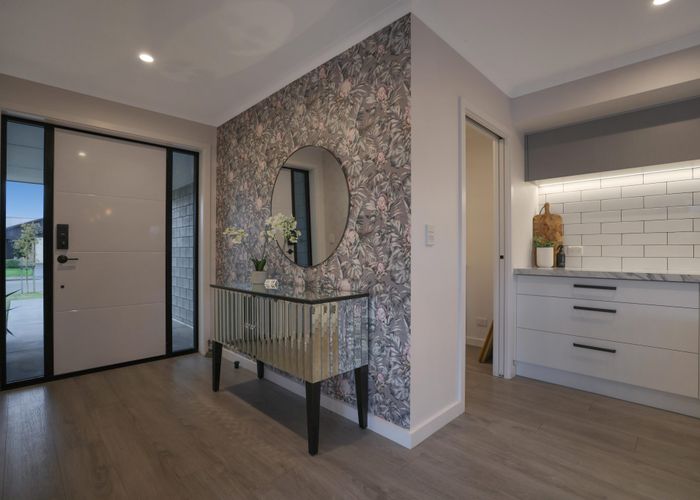 at 21 Whiteoak Grove, Tinwald, Ashburton