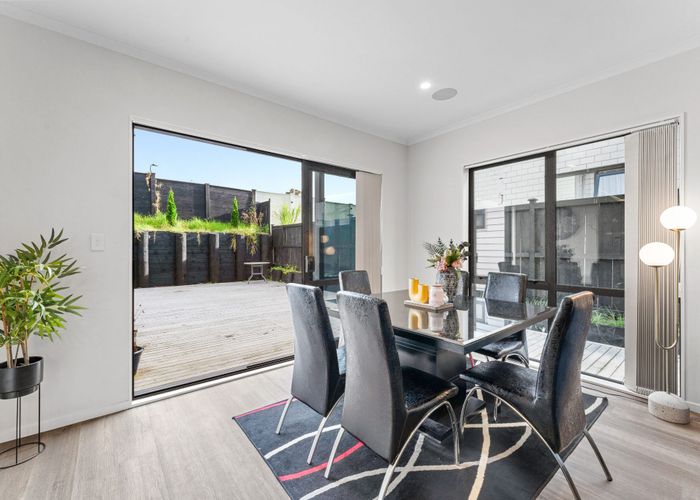  at 82 Charlestown Drive, Flat Bush, Auckland