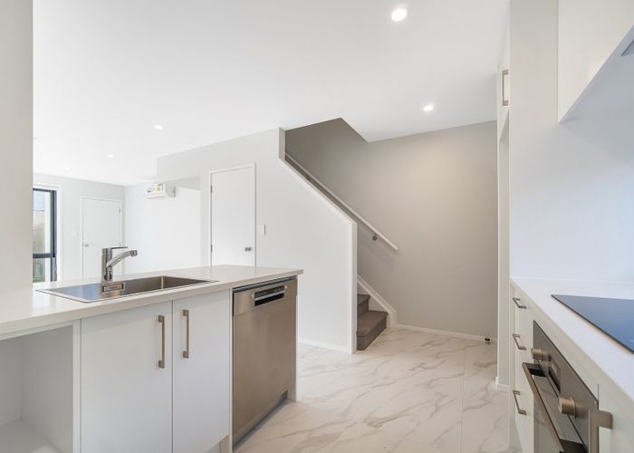  at 3/31 Ayton Drive, Glenfield, North Shore City, Auckland