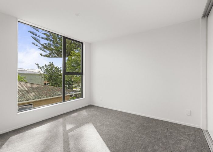  at 4B Roberts Road, Te Atatu South, Waitakere City, Auckland