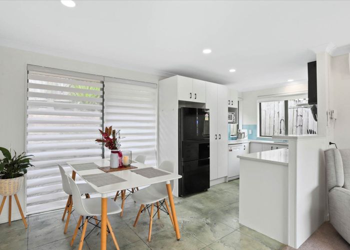  at 1B Duncan Avenue, Te Atatu South, Waitakere City, Auckland