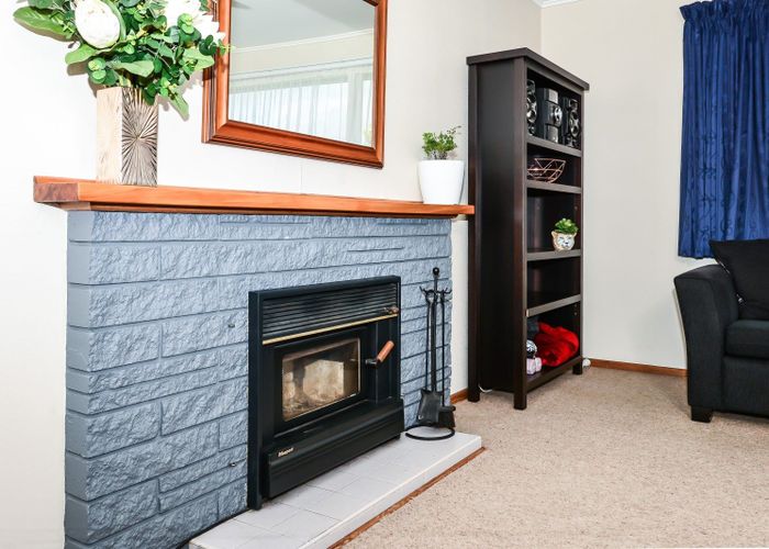  at 3 Gwendoline Place, Glenview, Hamilton