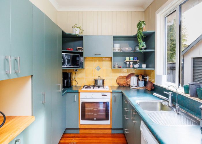  at 27 Pahiatua Street, Hokowhitu, Palmerston North, Manawatu / Whanganui
