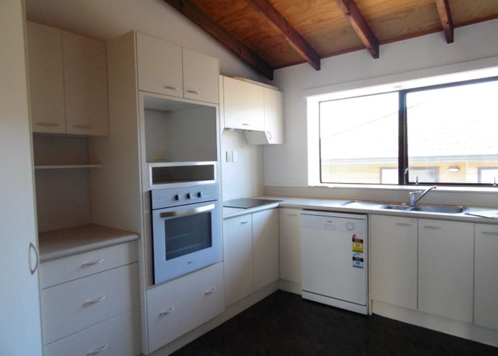 at 61 Rhinevale Close, Henderson, Waitakere City, Auckland