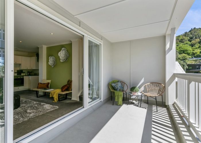  at 2/57 Simla Crescent, Khandallah, Wellington