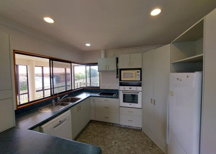  at 9C Del Mar Place, Merrilands, New Plymouth