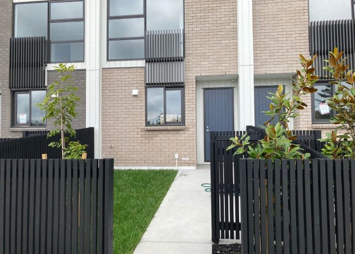  at 21A O'meara St, Swanson, Waitakere City, Auckland