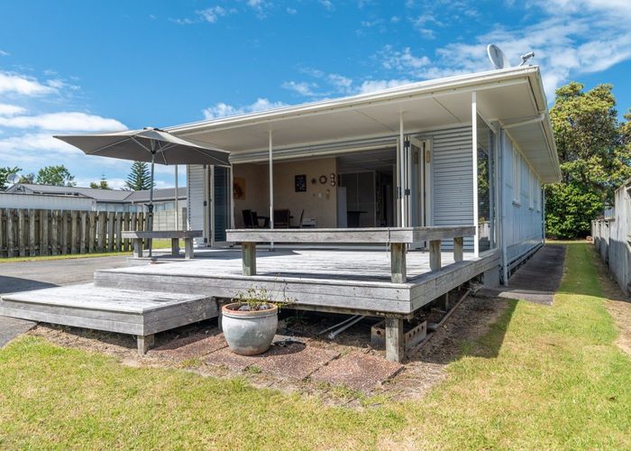  at 102 Riverview Road, Whangamatā