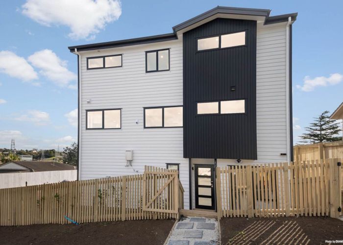  at 59A Redwood Drive, Massey, Auckland