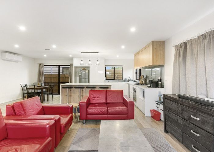  at 160 Hill Road, Manurewa, Auckland