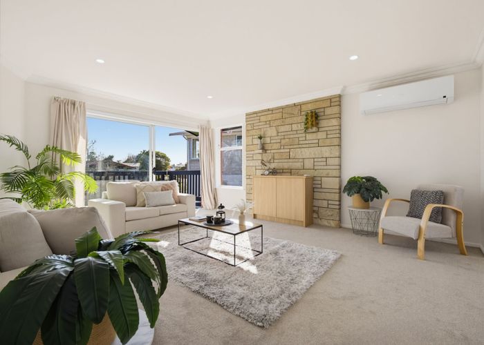  at 6 Joanna Place, Deanwell, Hamilton