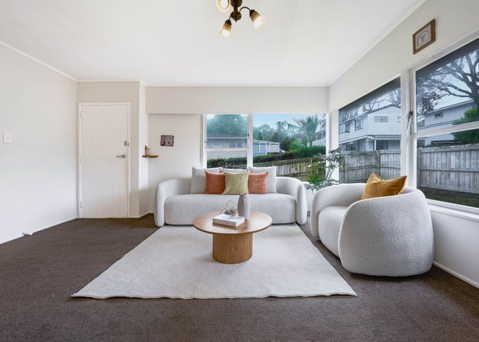  at 2/40 Cheval Drive, Totara Vale, North Shore City, Auckland