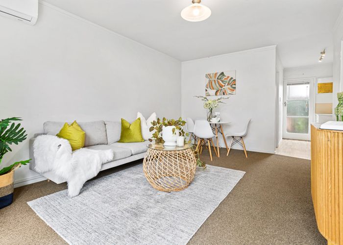  at 2/20 Henley Road, Mount Eden, Auckland