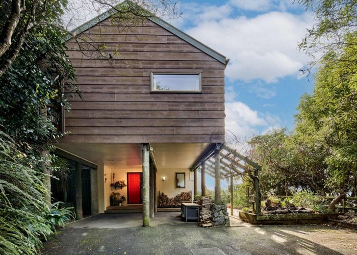 at 9 Kenef Road, Paremata, Porirua, Wellington