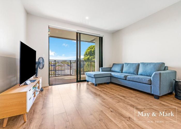  at 204/1A Kings Road, Mount Roskill, Auckland City, Auckland