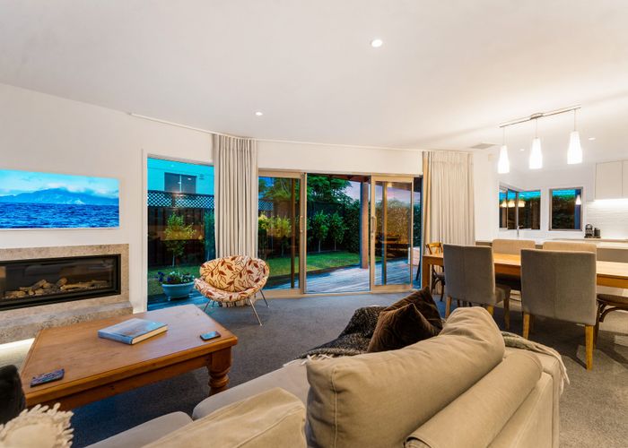  at 2/2 Rahopara Street, Castor Bay, North Shore City, Auckland