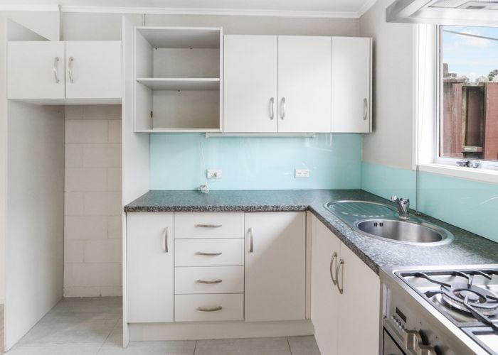  at 2/37 Hillside Road, Papatoetoe, Auckland