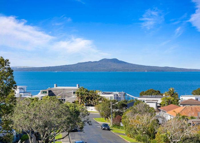  at 4E Rahopara Street, Castor Bay, North Shore City, Auckland