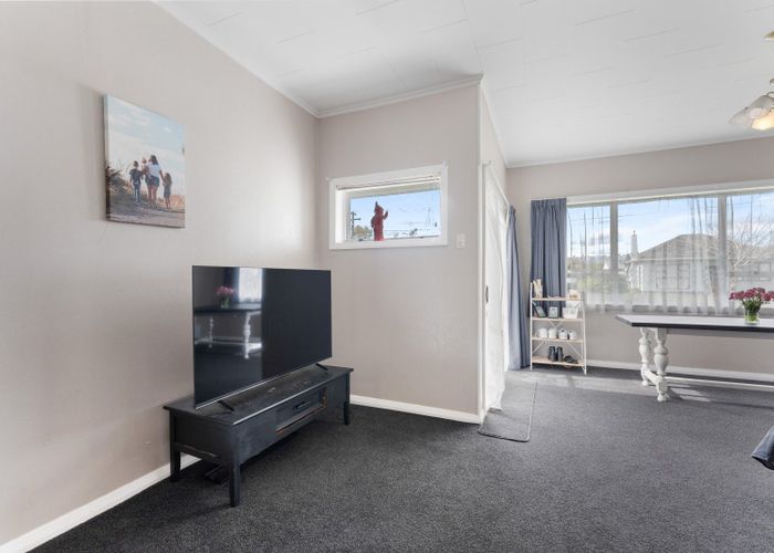  at 27 Roberts Avenue, Aramoho, Whanganui, Manawatu / Whanganui