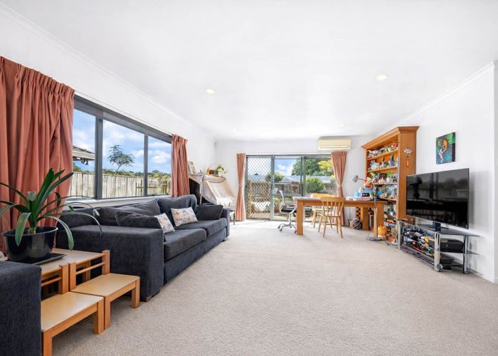  at 2 Benville Place, Royal Oak, Auckland City, Auckland