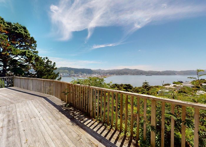  at 16 Palliser Road, Roseneath, Wellington, Wellington