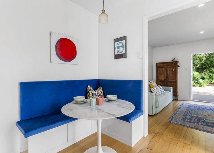  at 2/23 Seaview Avenue, Northcote, North Shore City, Auckland