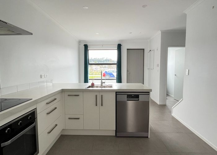  at 43 Omeara Street, Swanson, Waitakere City, Auckland
