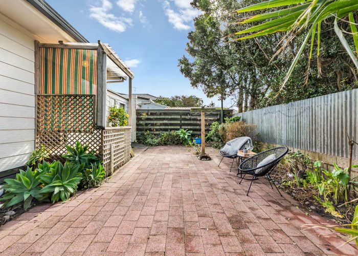  at 2/35 Alice Avenue, Orewa, Rodney, Auckland