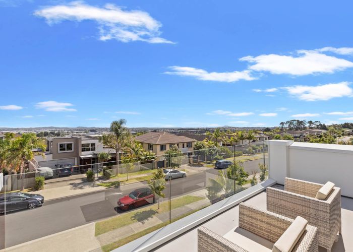  at 20 Fairbairn Place, East Tamaki Heights, Auckland