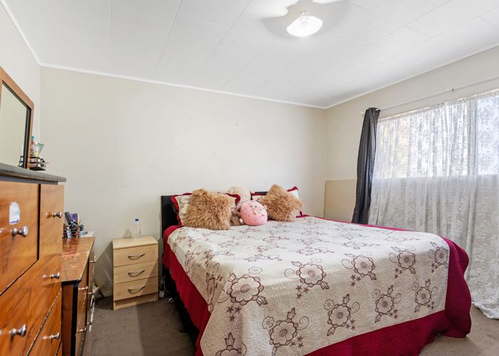  at 8 Zurich Place, Weymouth, Manukau City, Auckland