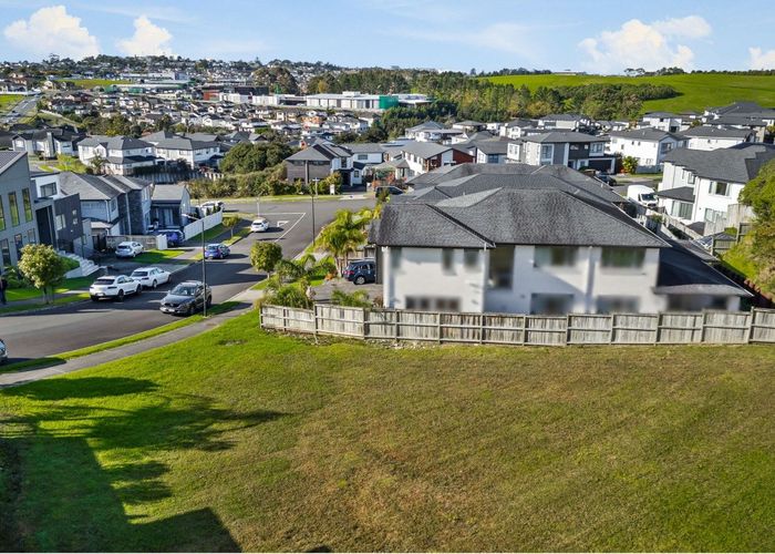  at 42-44 Colliston Rise, Pinehill, North Shore City, Auckland