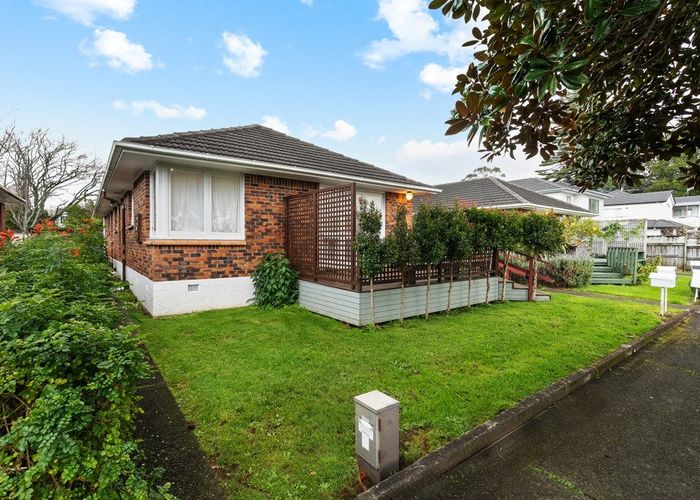  at 2/8 Bowling Avenue, Epsom, Auckland City, Auckland