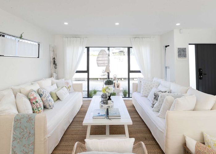  at 90C Seymour Road, Sunnyvale, Waitakere City, Auckland