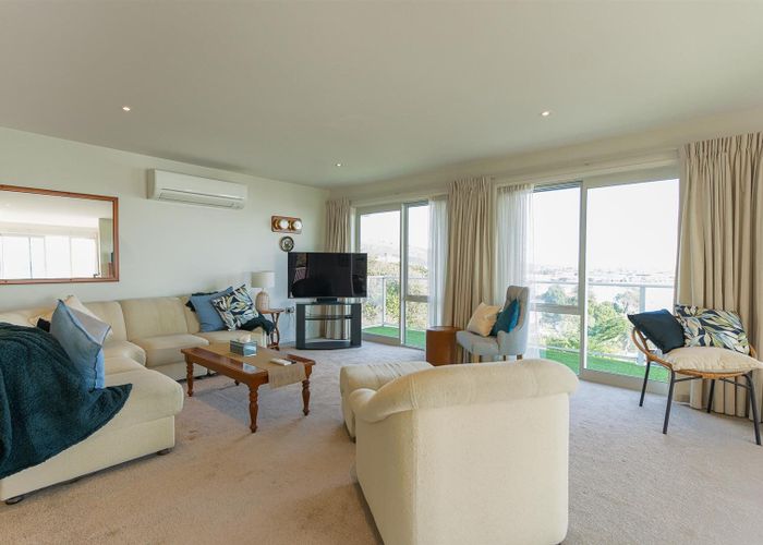  at 19 The Brae, Mount Pleasant, Christchurch