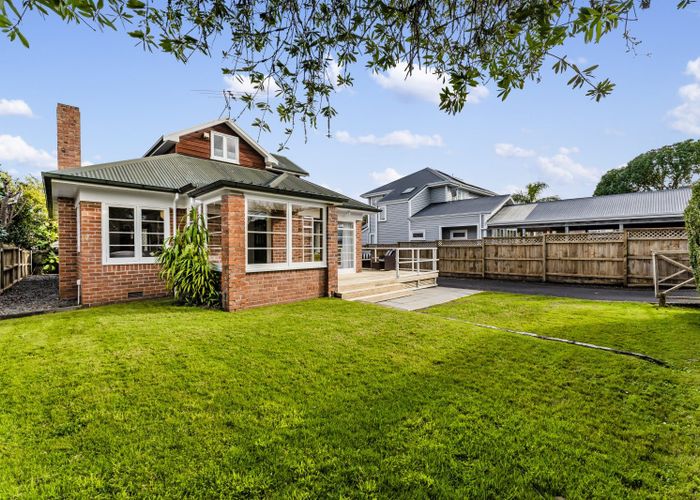  at 13A Horotutu Road, Greenlane, Auckland