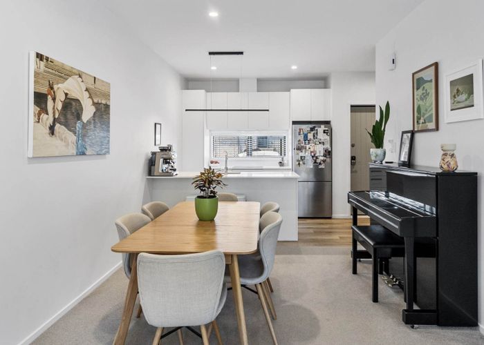  at 102 Mangahoe Road, Mount Wellington, Auckland