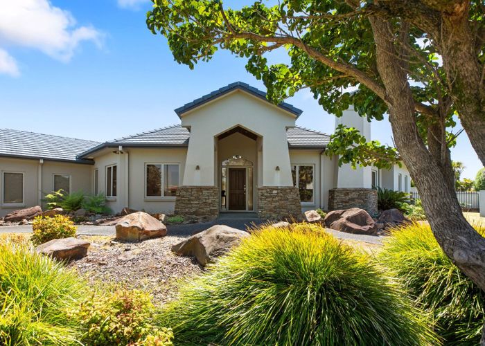  at 2 Santa Cruz Drive, Papamoa Beach, Papamoa
